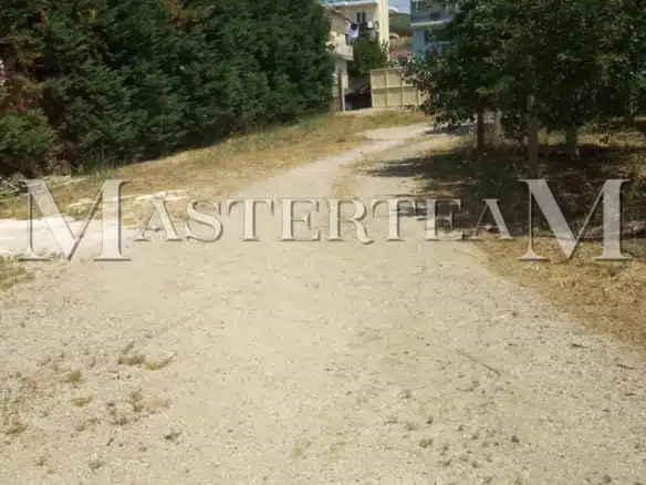 Πώληση γης 400 τ.μ., Λαμία, 30.000 € ΚΩΔ 52100KΗ