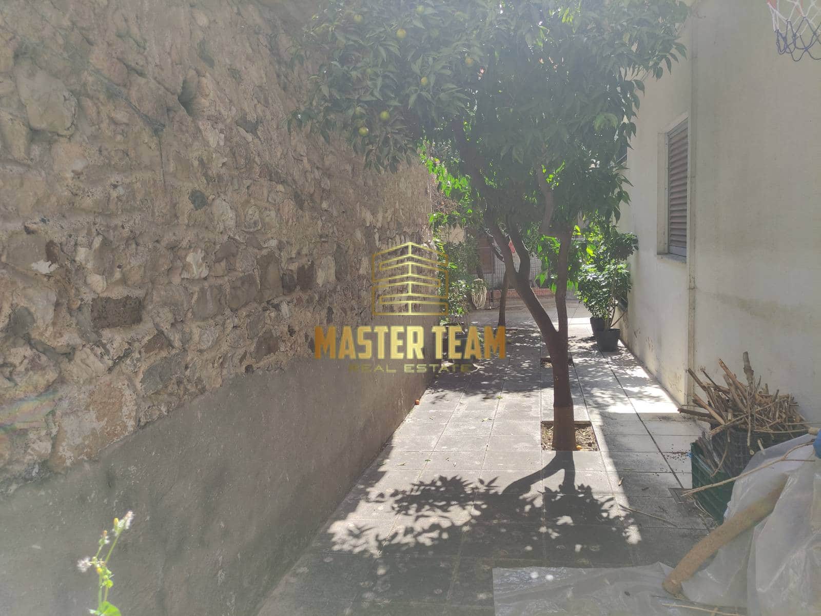 ΠΩΛΕΙΤΑΙ ΙΣΟΓΕΙΟ ΔΙΑΜΕΡΙΣΜΑ 104 τ.μ. – ΘΕΑΤΡΟ ΛΑΜΙΑΣ ΚΩΔ 15125ΡΖ