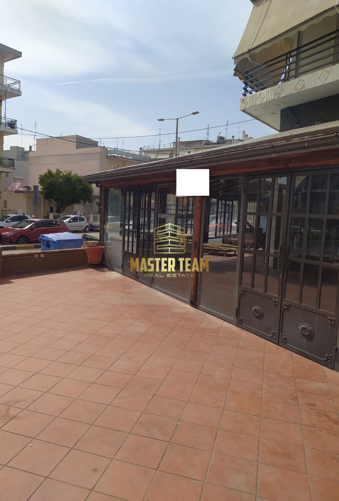 Ενοικιάζεται κατάστημα 220 τ.μ. σε εξαιρετικά προνομιακή τοποθεσία στην Κύπρου ΚΩΔ 80101ΜΓ