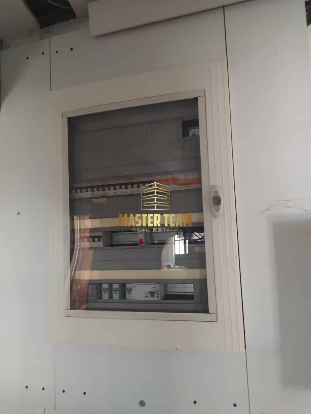 Ενοικιάζεται κατάστημα 220 τ.μ. σε εξαιρετικά προνομιακή τοποθεσία στην Κύπρου ΚΩΔ 80101ΜΓ