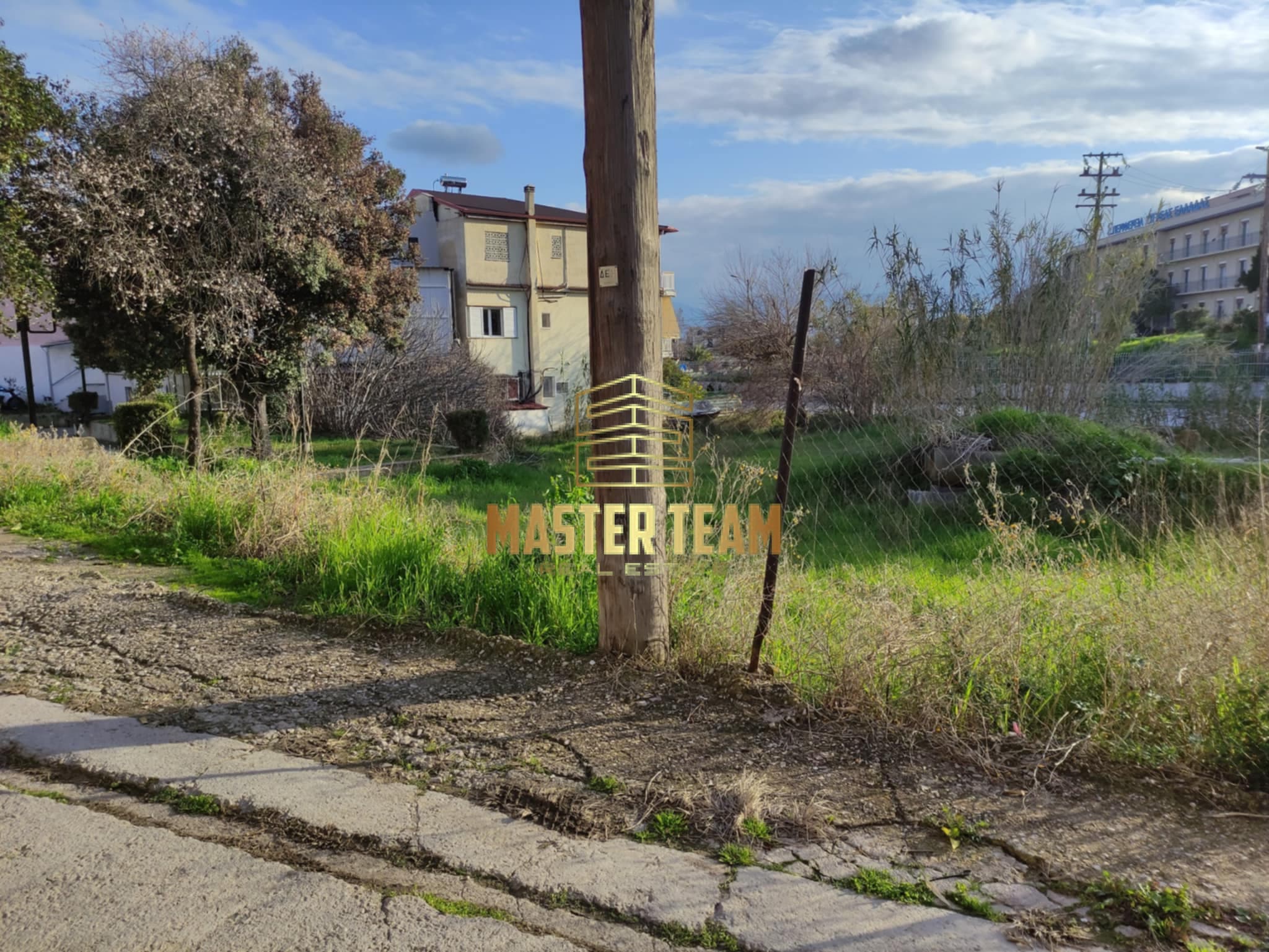 b63ed18b-e7e6-4c80-9f3c-70393c06d8fb ΠΩΛΕΙΤΑΙ ΟΙΚΟΠΕΔΟ 1300ΤΜ ΣΕ ΚΟΜΒΙΚΟ ΣΗΜΕΙΟ ΣΤΗ ΛΑΜΙΑ ΚΩΔ. 82106ΓΛ