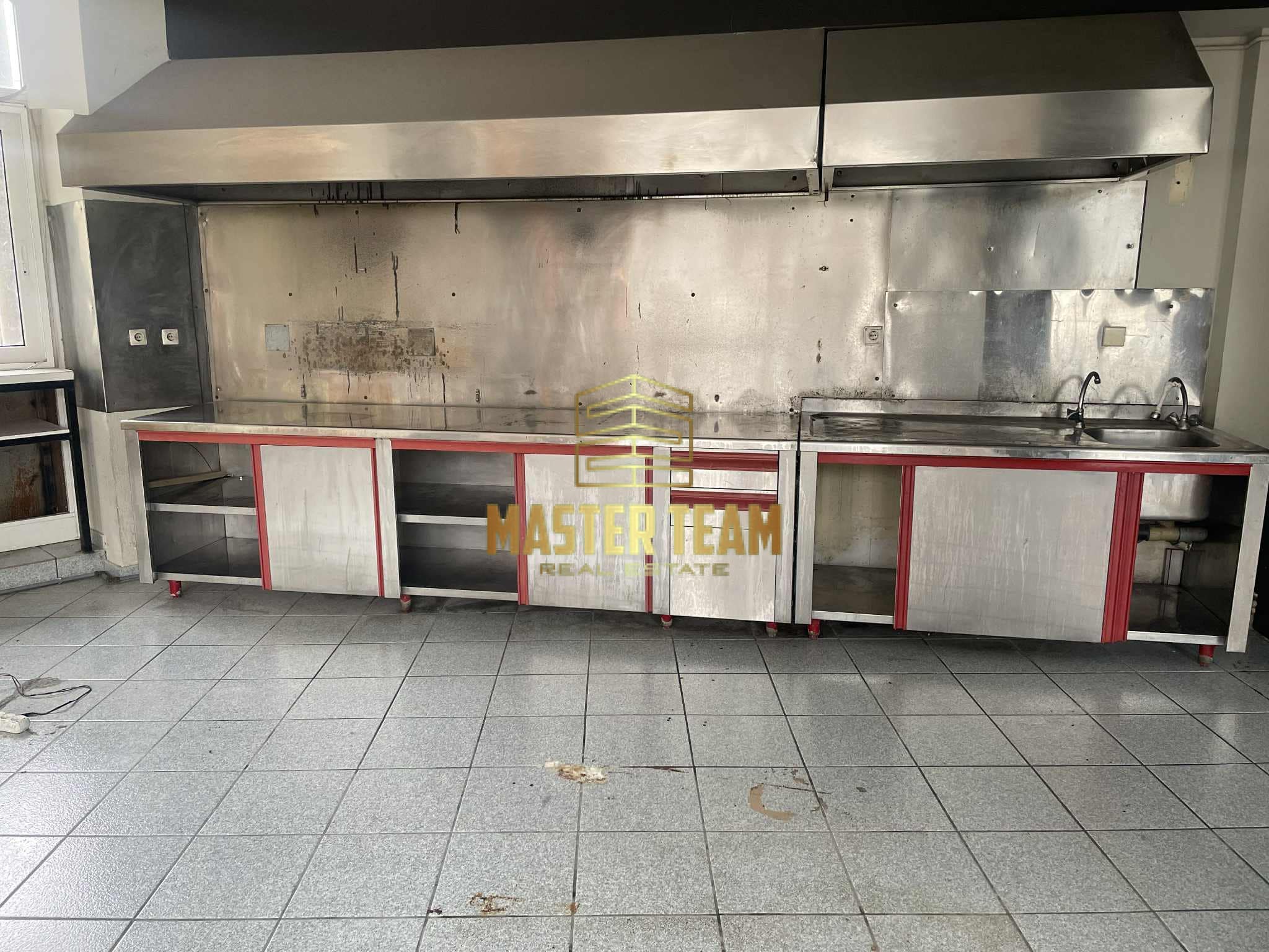 Ενοικιάζεται ισόγειο γωνιακό κατάστημα 95 τ.μ. στο Παγκράτι Λαμίας ΚΩΔ 60128ΓΛ