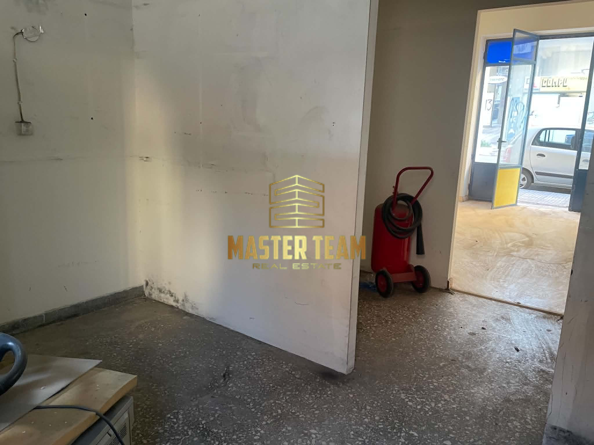 ΕΝΟΙΚΙΑΖΕΤΑΙ ΙΣΟΓΕΙΟ ΚΑΤΑΣΤΗΜΑ ΜΕ ΜΕΓΑΛΗ ΠΡΟΒΟΛΗ ΣΕ ΕΜΠΟΡΙΚΟ ΔΡΟΜΟ ΤΗΣ ΛΑΜΙΑΣ ΚΩΔ 60132ΓΛ