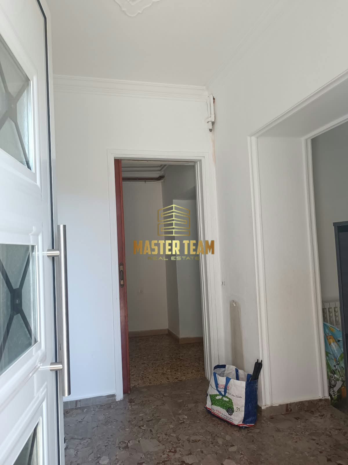 🏠 ΠΩΛΕΙΤΑΙ ΙΣΟΓΕΙΟ ΔΙΑΜΕΡΙΣΜΑ 100 Τ.Μ. – 3 ΥΠΝΟΔΩΜΑΤΙΑ ΚΩΔ 14125ΡΖ