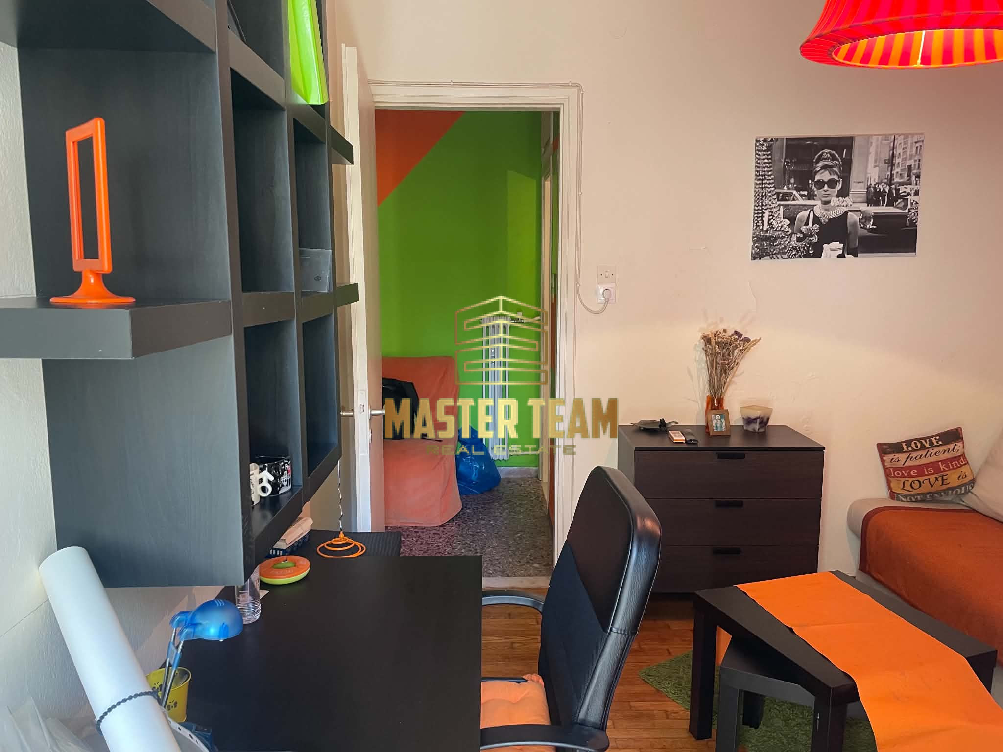 🏠 ΕΝΟΙΚΙΑΖΕΤΑΙ ΕΠΙΠΛΩΜΕΝΗ ΓΚΑΡΣΟΝΙΕΡΑ – 250€ ΚΩΔ20305ΓΛ
