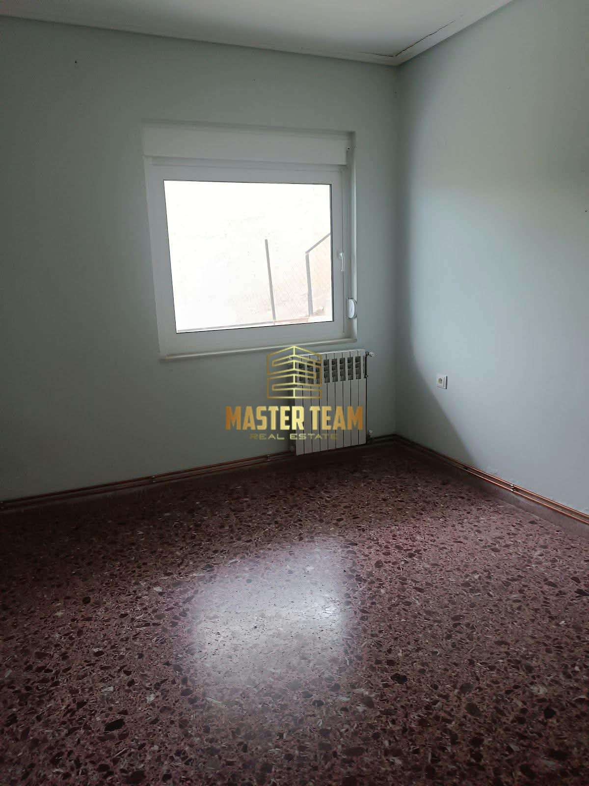 🏠 ΠΩΛΕΙΤΑΙ ΙΣΟΓΕΙΟ ΔΙΑΜΕΡΙΣΜΑ 100 Τ.Μ. – 3 ΥΠΝΟΔΩΜΑΤΙΑ ΚΩΔ 14125ΡΖ