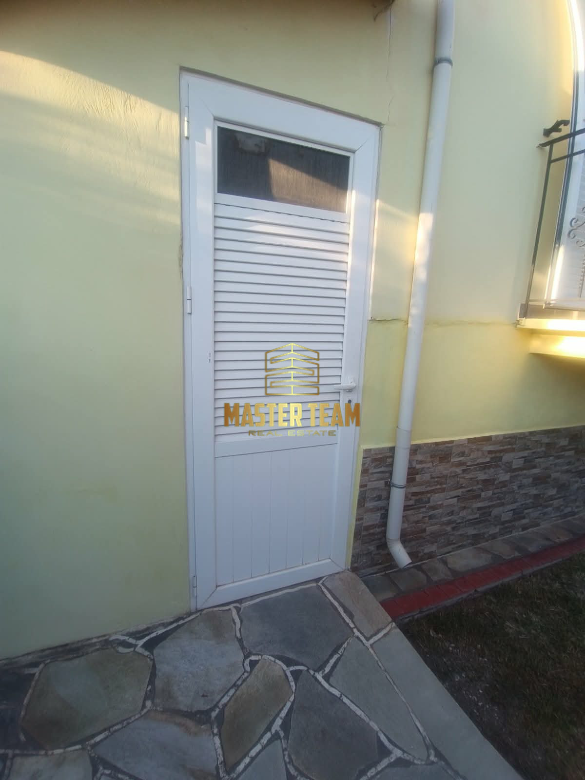 🏡 ΠΩΛΕΙΤΑΙ ΥΠΕΡΟΧΗ ΜΟΝΟΚΑΤΟΙΚΙΑ ΣΤΟΝ ΚΑΡΑΒΟΜΥΛΟ, ΜΟΛΙΣ 150 Μ. ΑΠΟ ΤΗ ΘΑΛΑΣΣΑ! ΚΩΔ 16157ΡΖ
