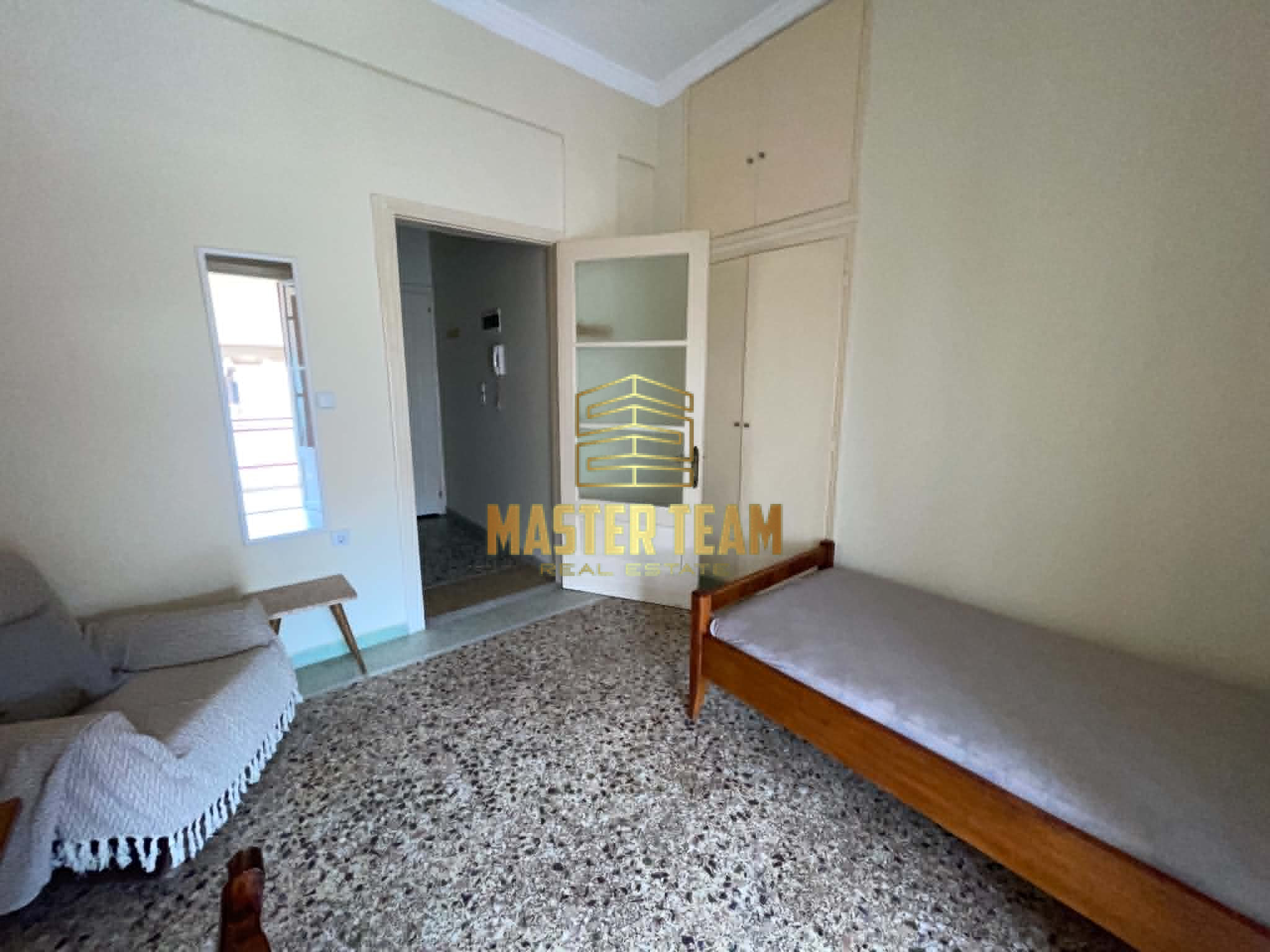 Α2 (9) 🏠 ΕΝΟΙΚΙΑΖΕΤΑΙ ΦΩΤΕΙΝΟ ΕΠΙΠΛΩΜΕΝΟ ΣΤΟΥΝΤΙΟ 28 Τ.Μ. ΚΩΔ 10150ΓΛ