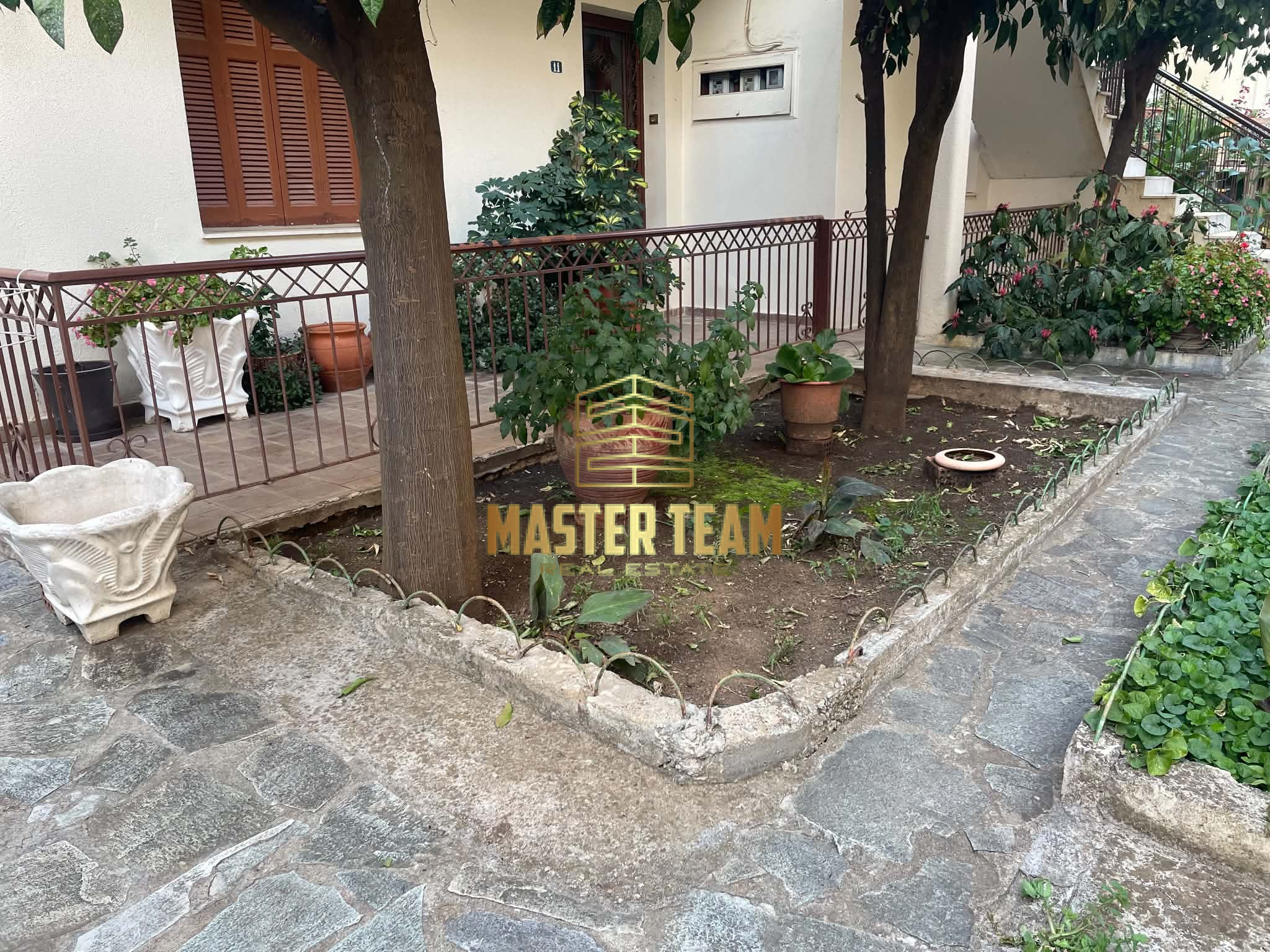 🏡 ΕΝΟΙΚΙΑΖΕΤΑΙ ΙΣΟΓΕΙΟ ΠΕΤΡΙΝΟ ΔΙΑΜΕΡΙΣΜΑ – 350€/ΜΗΝΑ ΚΩΔ 20314ΓΛ