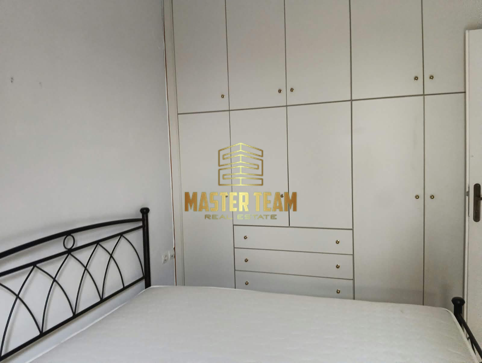 🏠 ΕΝΟΙΚΙΑΖΕΤΑΙ ΕΠΙΠΛΩΜΕΝΟ 2ΑΡΙ 38 Τ.Μ. – 290€ ΚΩΔ 20311ΡΖ