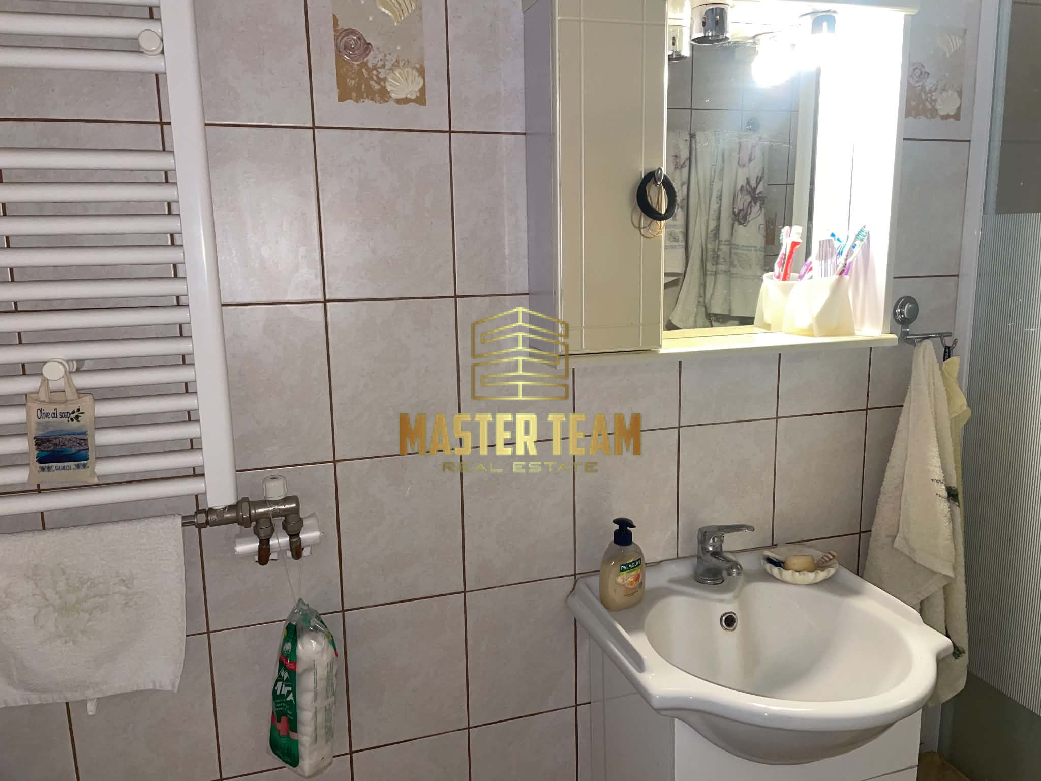 🏡 ΠΩΛΕΙΤΑΙ 50% ΔΙΑΜΕΡΙΣΜΑΤΟΣ ΣΤΑ ΚΑΜΕΝΑ ΒΟΥΡΛΑ – ΚΩΔ 13139ΓΛ