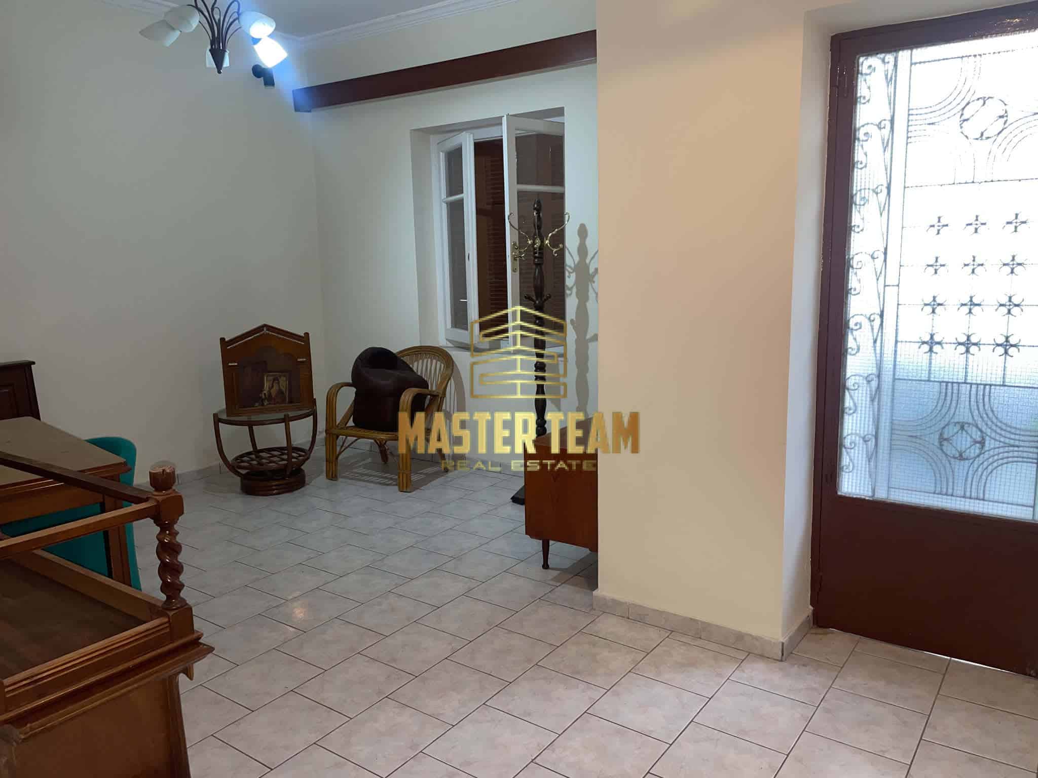 🏡 ΕΝΟΙΚΙΑΖΕΤΑΙ ΙΣΟΓΕΙΟ ΠΕΤΡΙΝΟ ΔΙΑΜΕΡΙΣΜΑ – 350€/ΜΗΝΑ ΚΩΔ 20314ΓΛ