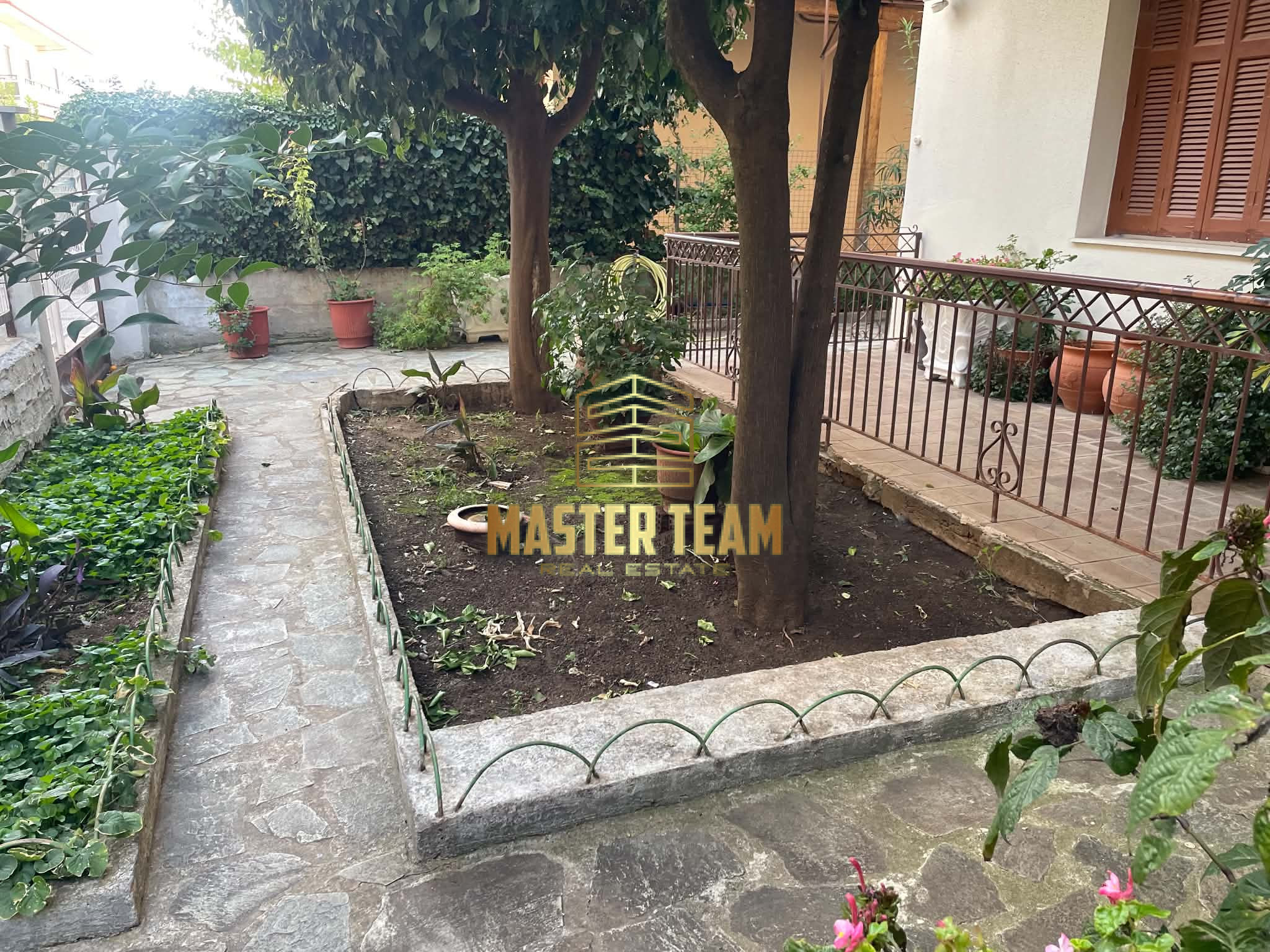🏡 ΕΝΟΙΚΙΑΖΕΤΑΙ ΙΣΟΓΕΙΟ ΠΕΤΡΙΝΟ ΔΙΑΜΕΡΙΣΜΑ – 350€/ΜΗΝΑ ΚΩΔ 20314ΓΛ