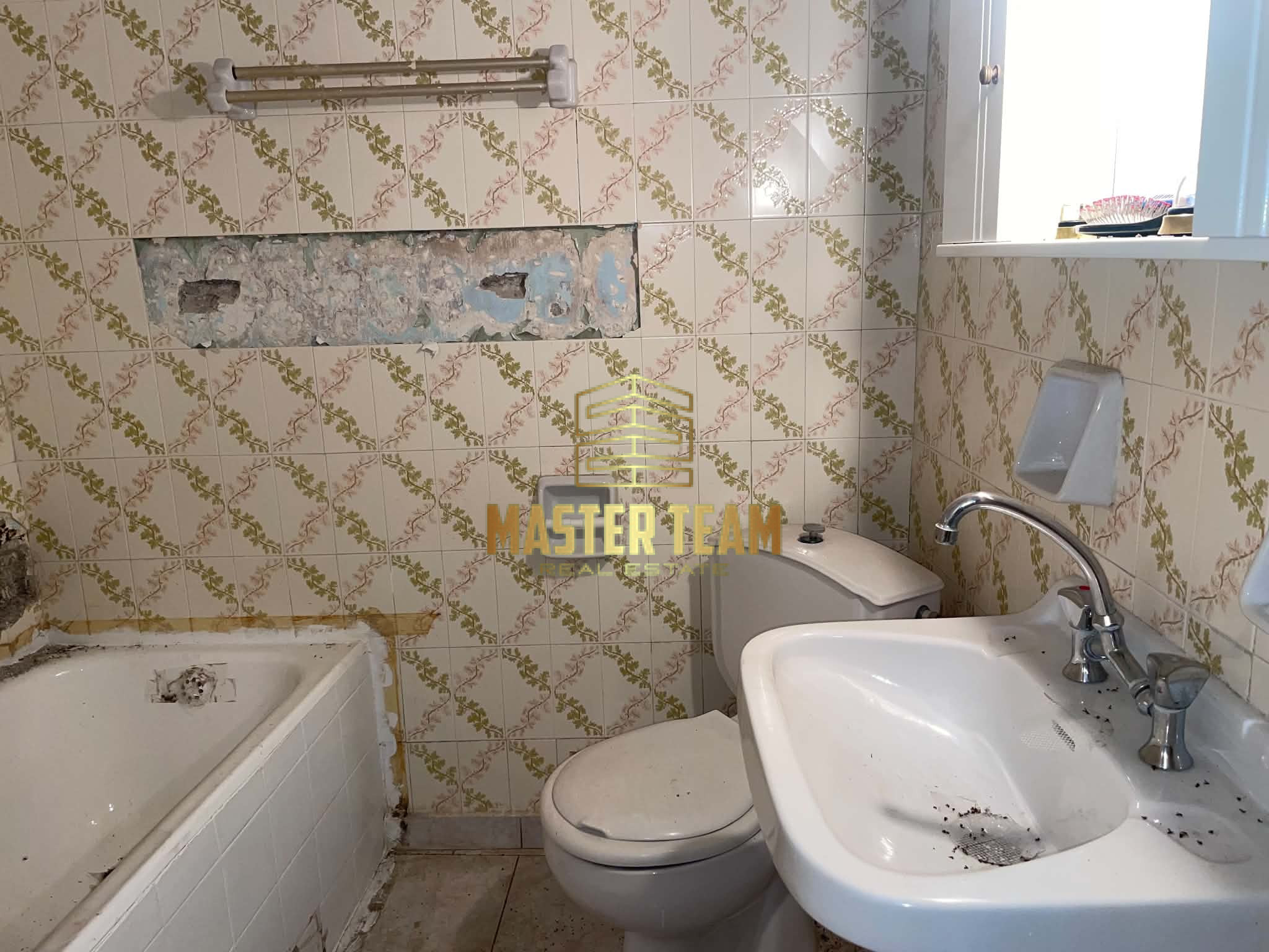 🏡 ΕΝΟΙΚΙΑΖΕΤΑΙ ΙΣΟΓΕΙΟ ΠΕΤΡΙΝΟ ΔΙΑΜΕΡΙΣΜΑ – 350€/ΜΗΝΑ ΚΩΔ 20314ΓΛ
